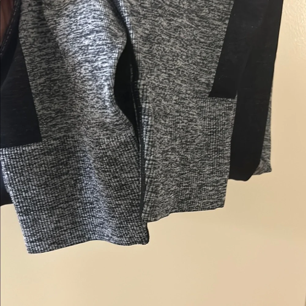 PINK Victoria's Secret Gray and Black Leggings with Wide Waistband - Picture 7 of 8